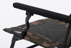 Prologic Avenger Relax Camo Chair W/Armrests&Covers 140 KG